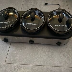 Farberware Black and Silver 3-Pot Electric Buffet Slow Cooker Set